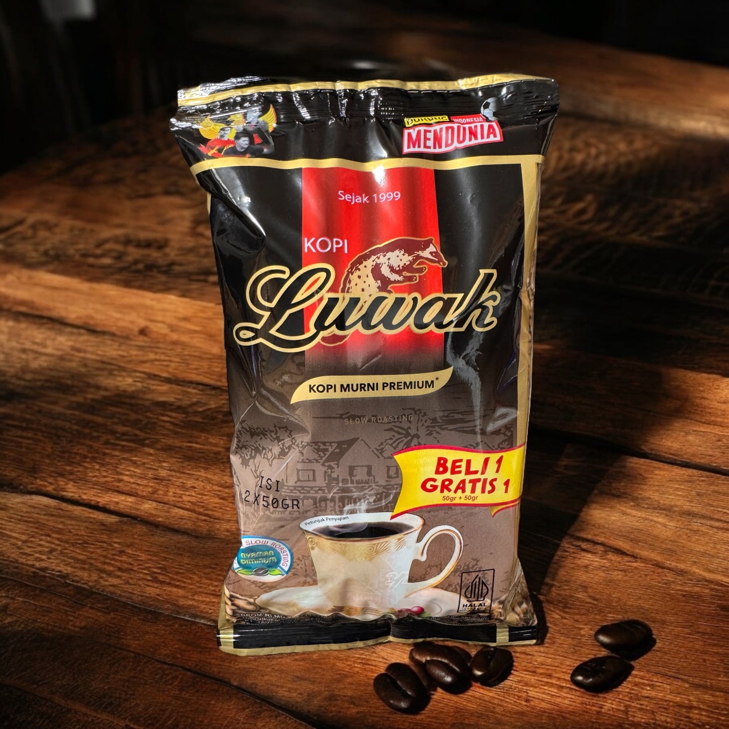 Luwak Kaffee Pulver von Nesia Food, dunkler Kaffee in einer Packung, ideal für Getränke, frisch und aromatisch.