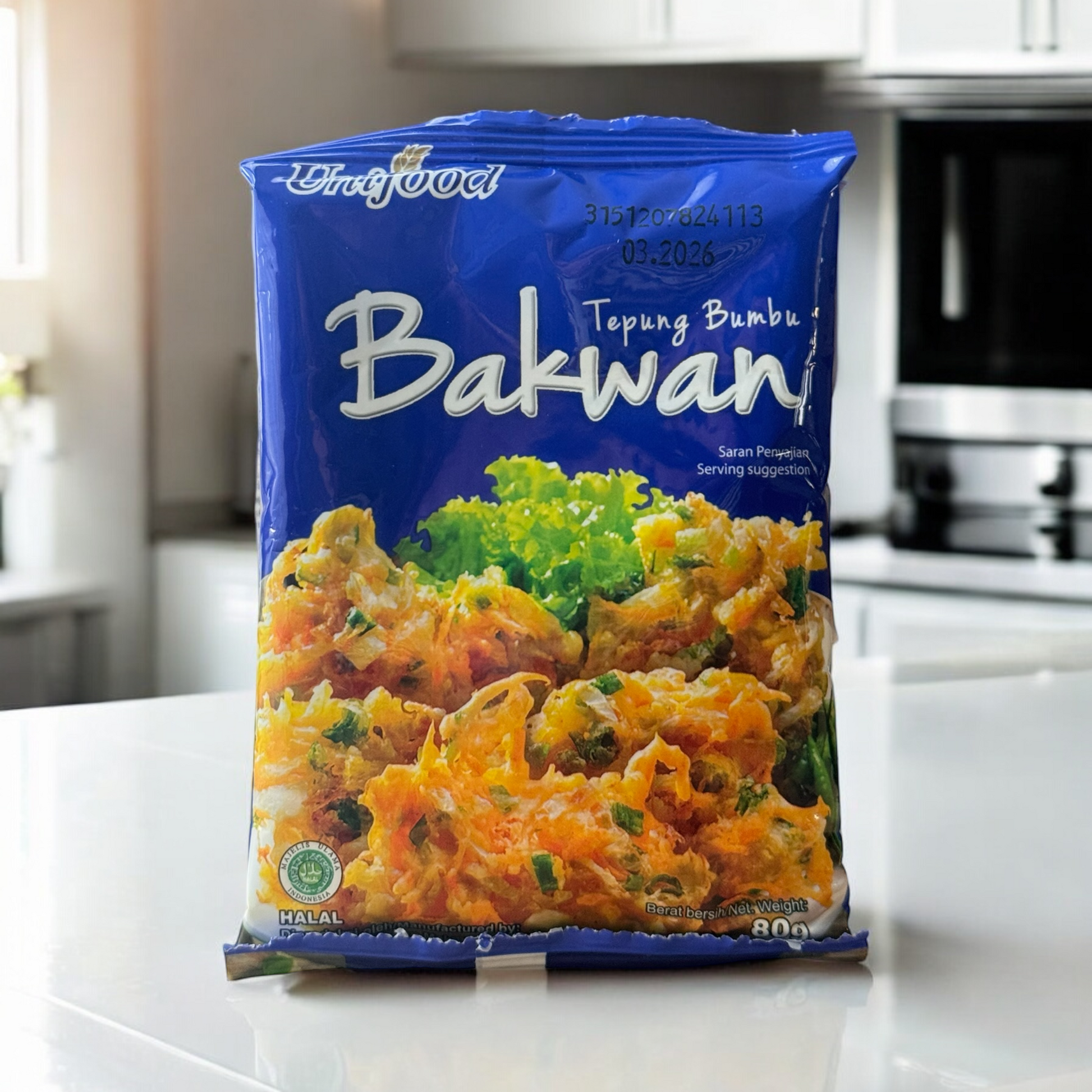 Mehlmischung Tepung Bumbu Bakwan von Vanka Kawat, in einer Schüssel, zum Zubereiten von knusprigen Bakwan.