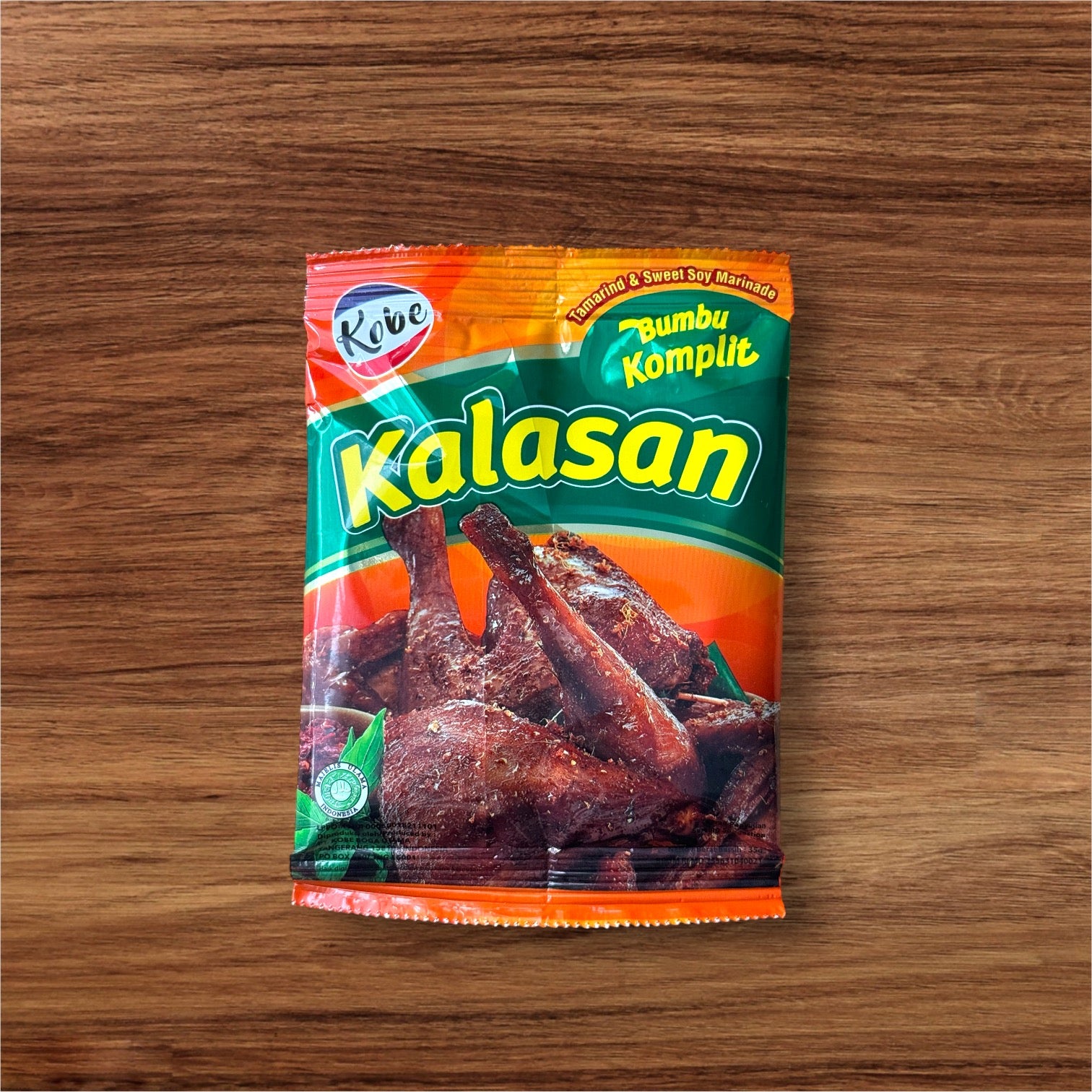 Gewürzpulver Kobe Bumbu Ayam Kalasan von Vanka Kawat, fein gemahlenes Gewürz für authentisches Hähnchen.